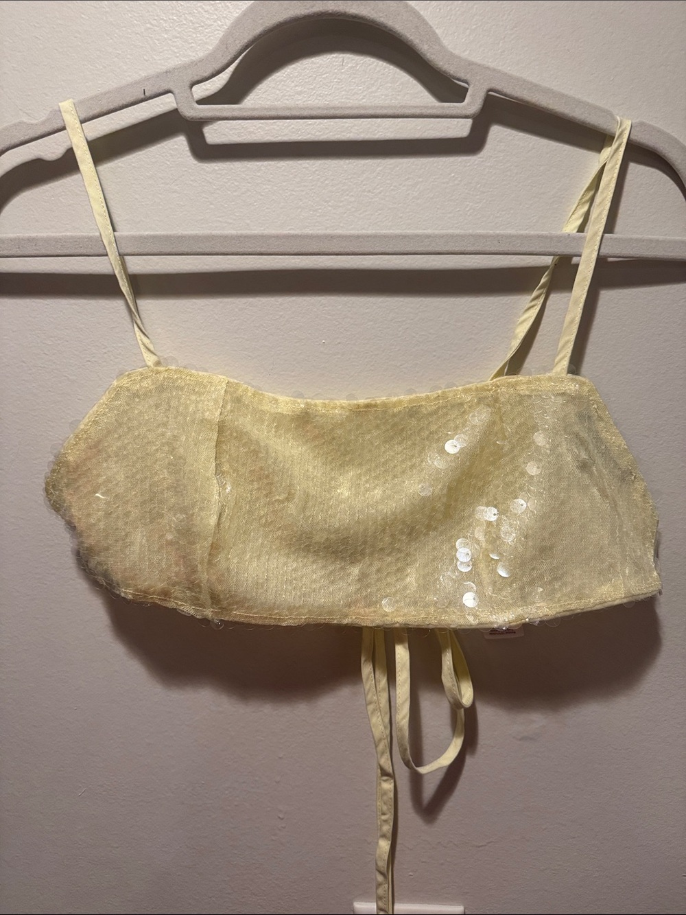PrettyLittleThing Pale Yellow Tie-Back Cropped Cami
